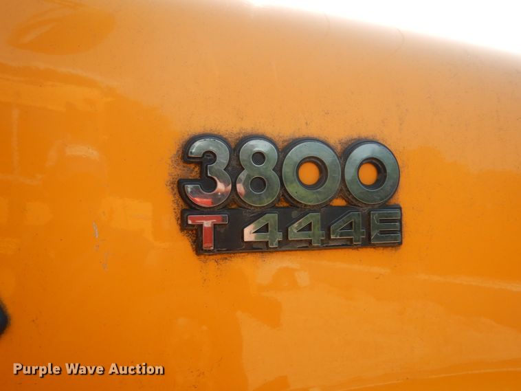 image for item GV9091 2004 International 3800 school bus