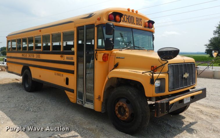 image for item GV9092 2000 Chevrolet B7 school bus