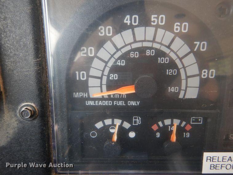image for item GV9092 2000 Chevrolet B7 school bus