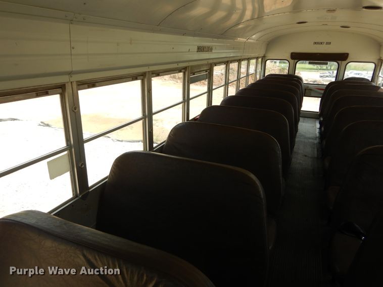 image for item GV9092 2000 Chevrolet B7 school bus
