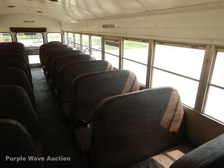 image for item GV9092 2000 Chevrolet B7 school bus