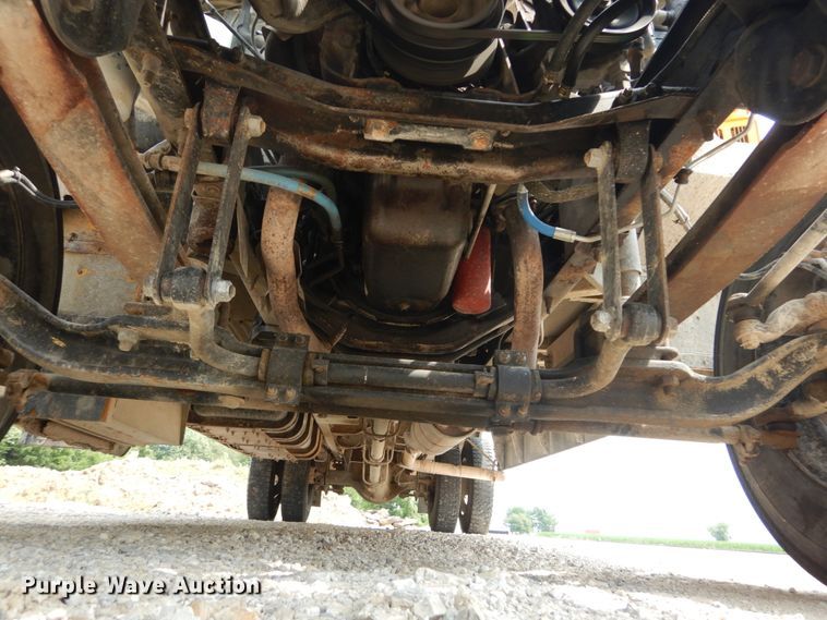 image for item GV9092 2000 Chevrolet B7 school bus
