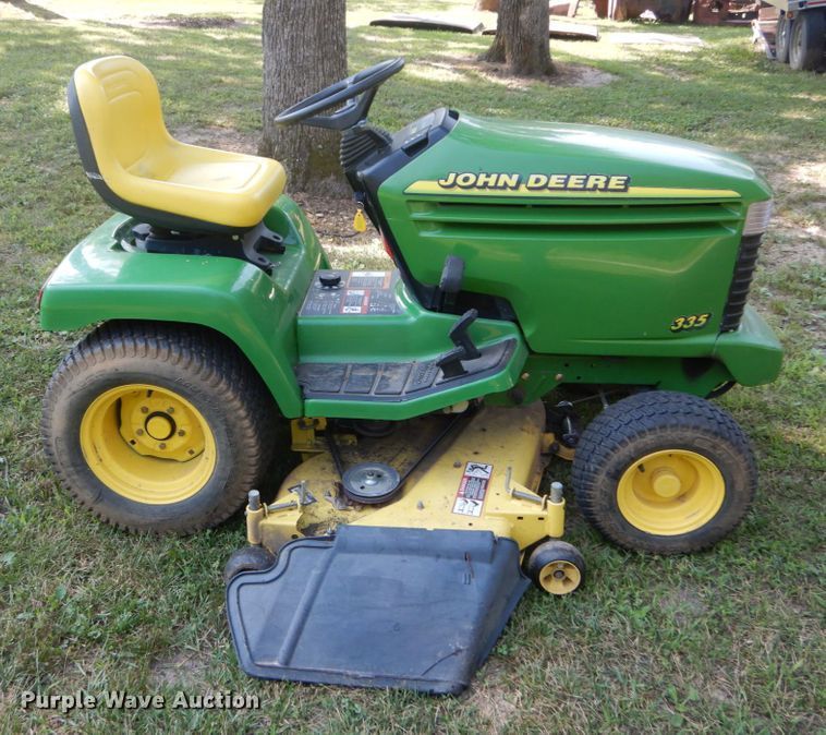 image for item GV9114 John Deere 335 lawn mower