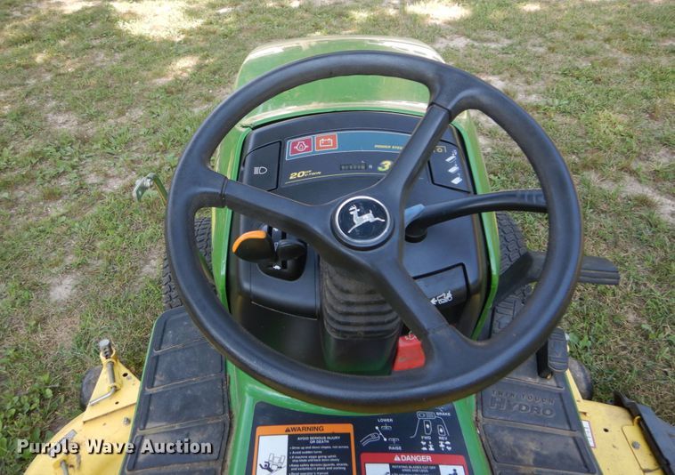 image for item GV9114 John Deere 335 lawn mower