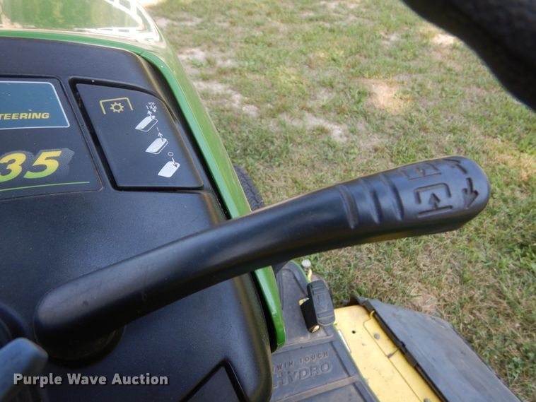 image for item GV9114 John Deere 335 lawn mower