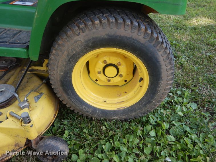 image for item GV9114 John Deere 335 lawn mower