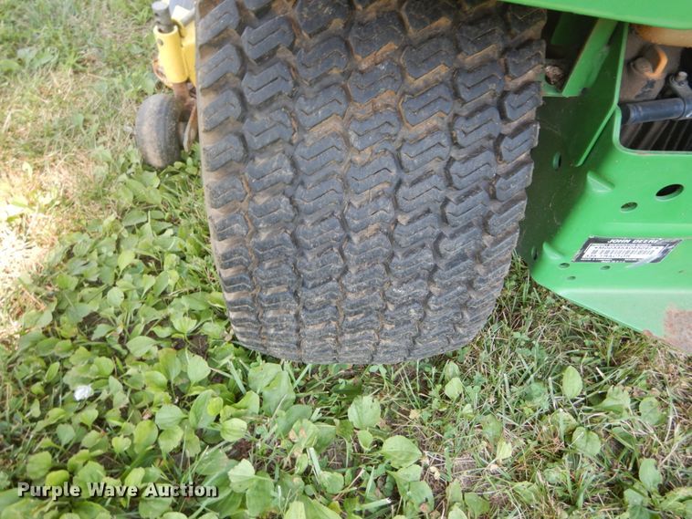 image for item GV9114 John Deere 335 lawn mower