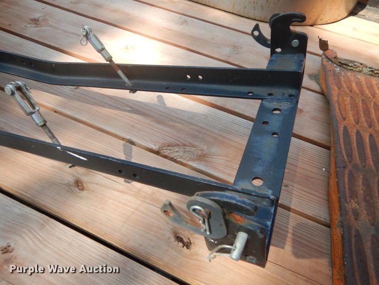 image for item GV9114 John Deere 335 lawn mower