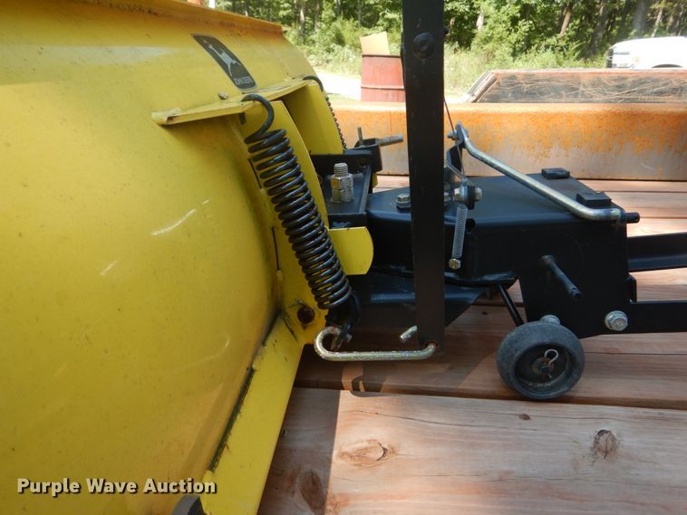 image for item GV9114 John Deere 335 lawn mower