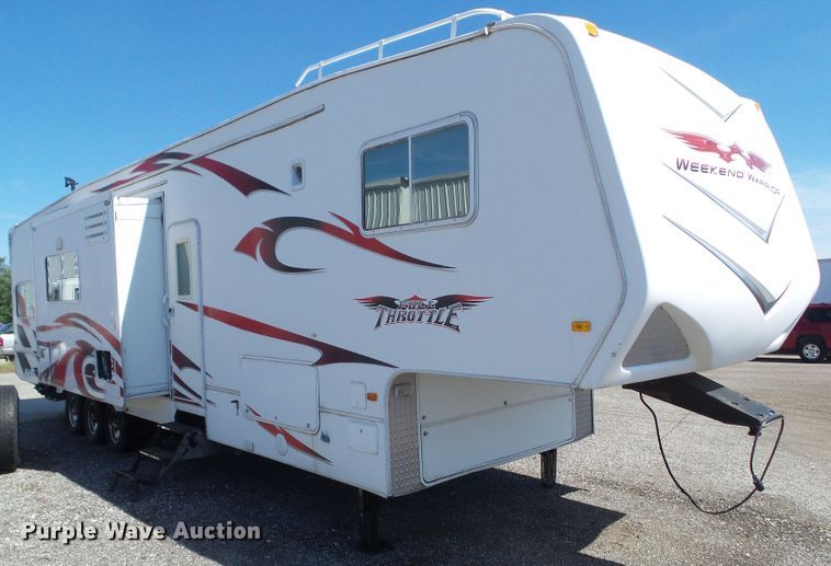 image for item GX9092 2008 Weekend Warrior Full Throttle  toy hauler camper
