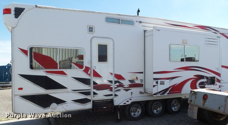 image for item GX9092 2008 Weekend Warrior Full Throttle  toy hauler camper