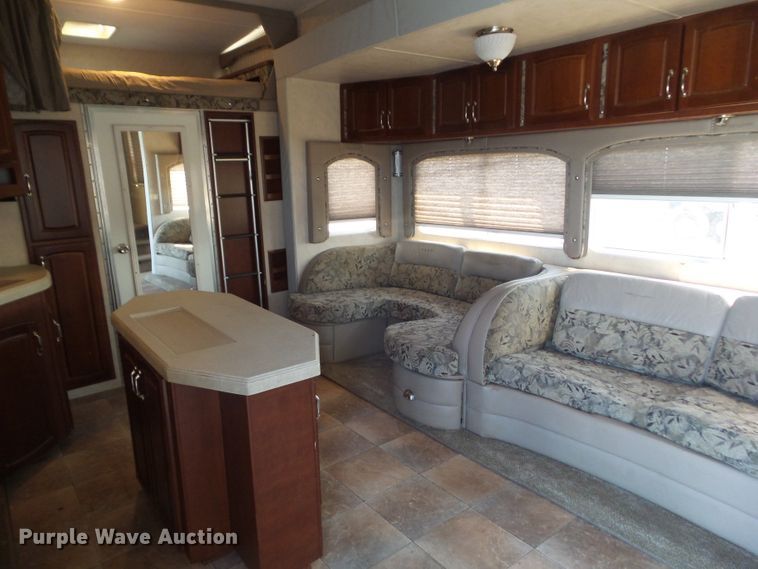 image for item GX9092 2008 Weekend Warrior Full Throttle  toy hauler camper