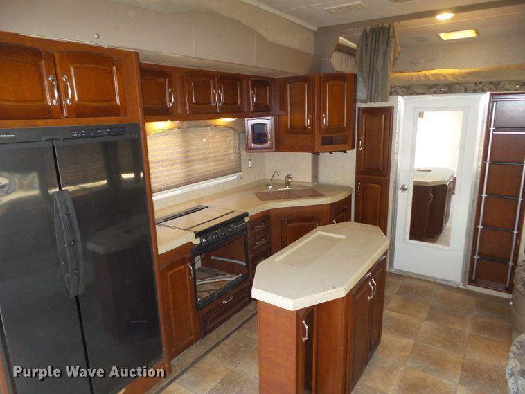 image for item GX9092 2008 Weekend Warrior Full Throttle  toy hauler camper