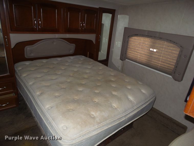 image for item GX9092 2008 Weekend Warrior Full Throttle  toy hauler camper