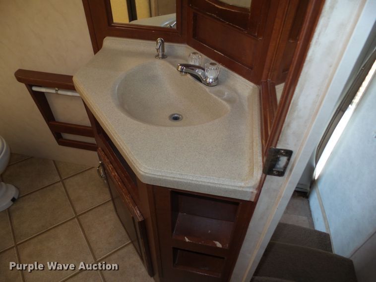 image for item GX9092 2008 Weekend Warrior Full Throttle  toy hauler camper