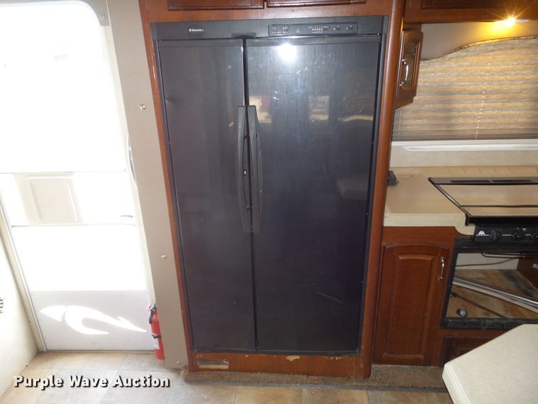 image for item GX9092 2008 Weekend Warrior Full Throttle  toy hauler camper