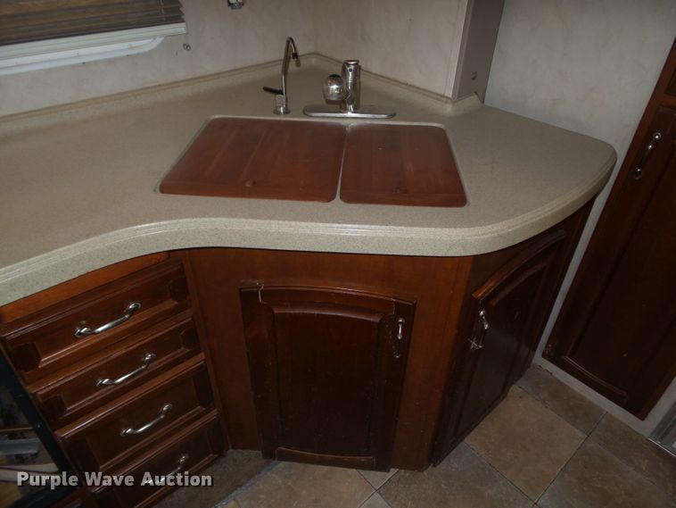 image for item GX9092 2008 Weekend Warrior Full Throttle  toy hauler camper