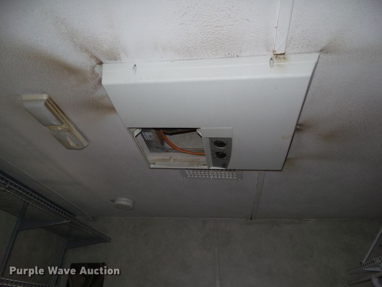 image for item GX9092 2008 Weekend Warrior Full Throttle  toy hauler camper