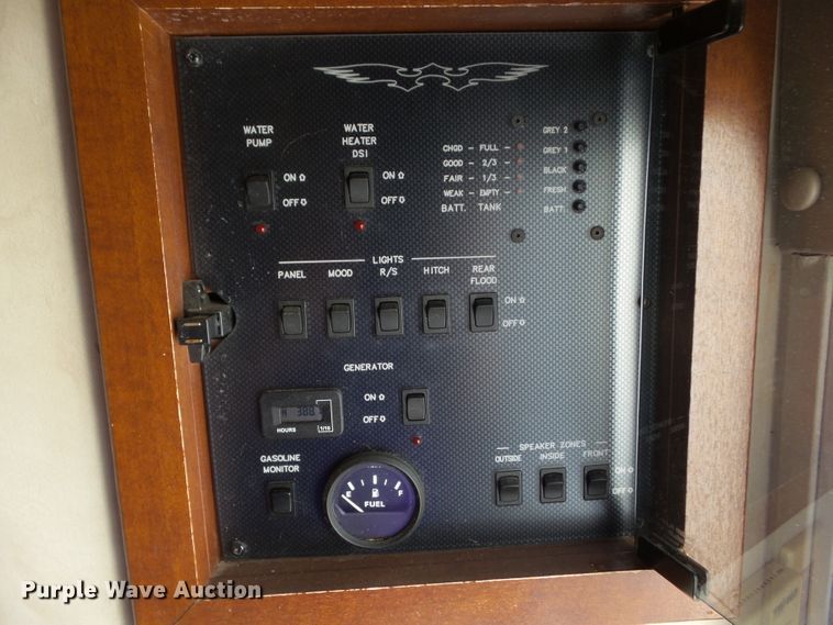 image for item GX9092 2008 Weekend Warrior Full Throttle  toy hauler camper