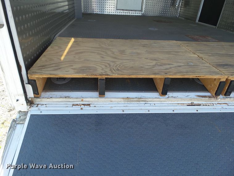 image for item GX9092 2008 Weekend Warrior Full Throttle  toy hauler camper