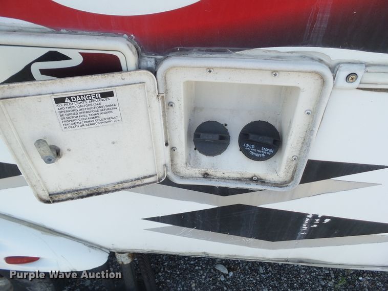 image for item GX9092 2008 Weekend Warrior Full Throttle  toy hauler camper