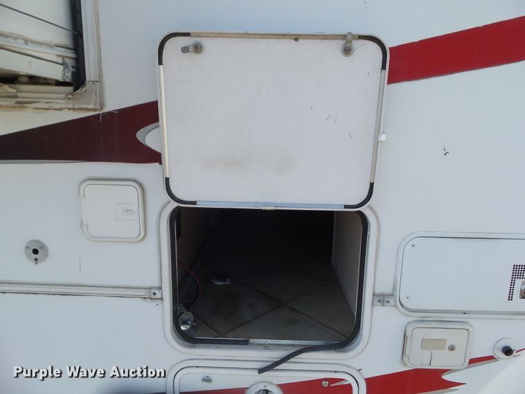 image for item GX9092 2008 Weekend Warrior Full Throttle  toy hauler camper