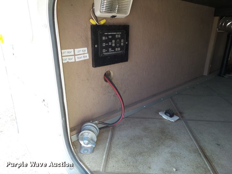 image for item GX9092 2008 Weekend Warrior Full Throttle  toy hauler camper