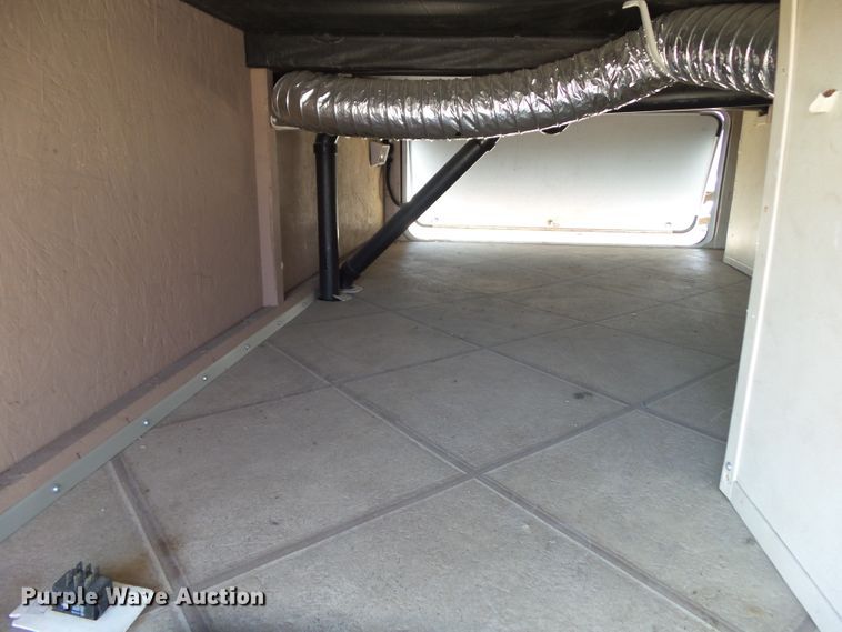 image for item GX9092 2008 Weekend Warrior Full Throttle  toy hauler camper