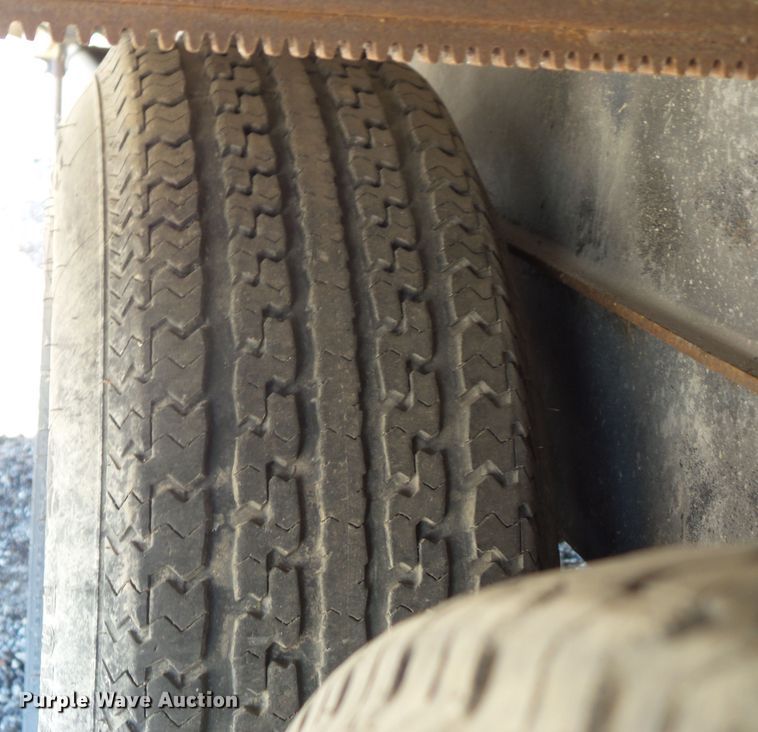 image for item GX9092 2008 Weekend Warrior Full Throttle  toy hauler camper