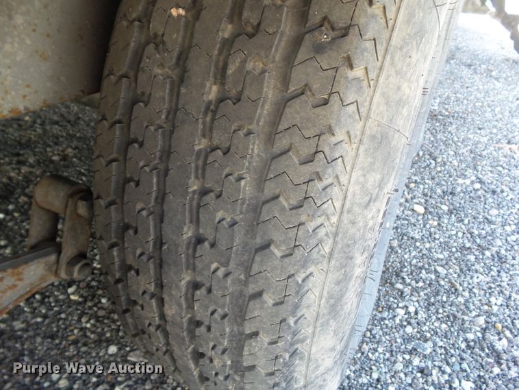 image for item GX9092 2008 Weekend Warrior Full Throttle  toy hauler camper