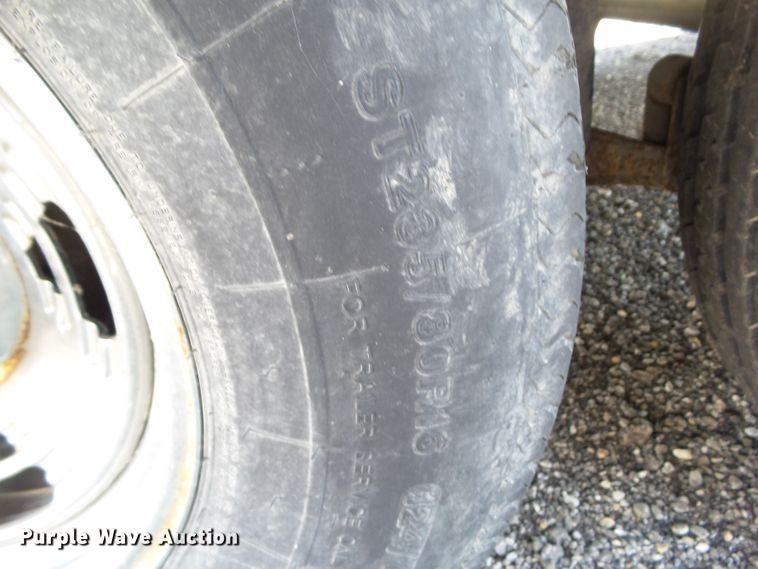 image for item GX9092 2008 Weekend Warrior Full Throttle  toy hauler camper