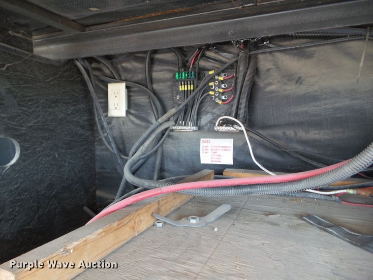 image for item GX9092 2008 Weekend Warrior Full Throttle  toy hauler camper