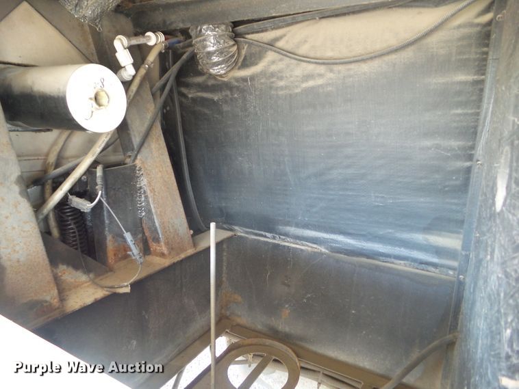 image for item GX9092 2008 Weekend Warrior Full Throttle  toy hauler camper