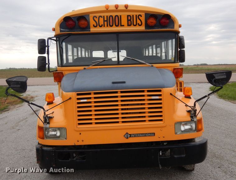 image for item GY9208 1997 International 3800 school bus