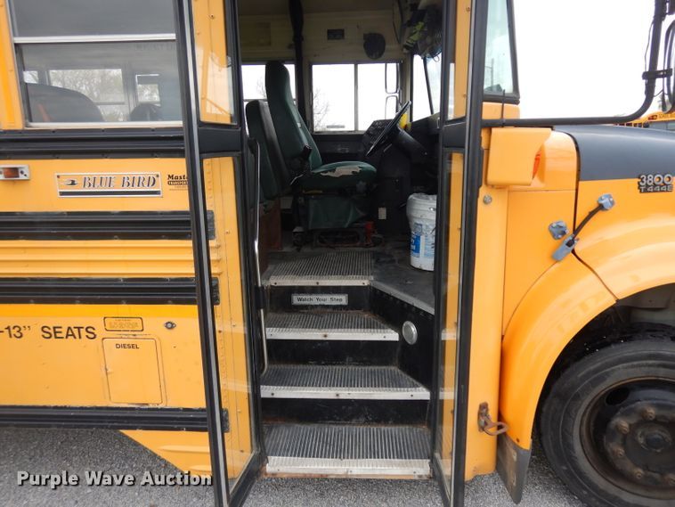 image for item GY9208 1997 International 3800 school bus