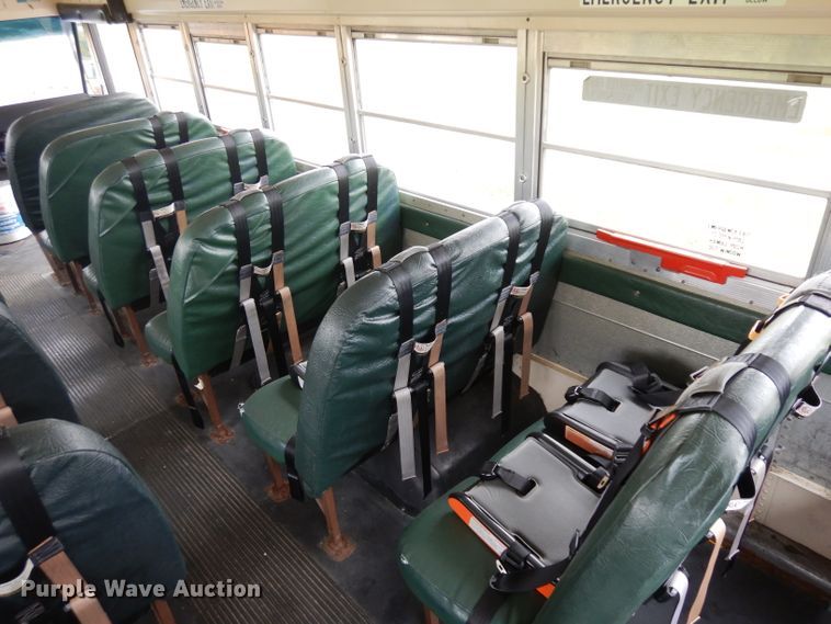 image for item GY9208 1997 International 3800 school bus