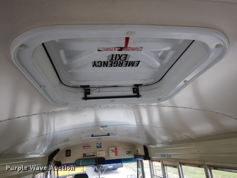 image for item GY9208 1997 International 3800 school bus