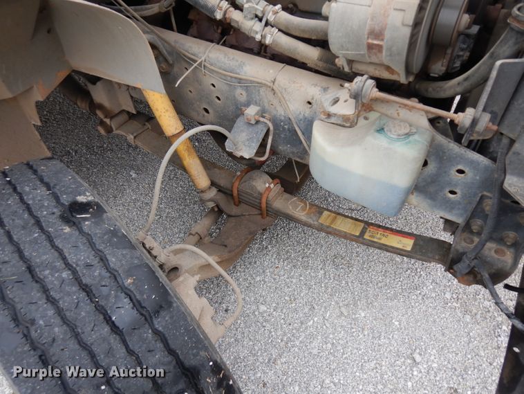 image for item GY9208 1997 International 3800 school bus