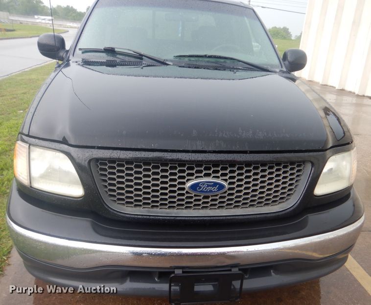 image for item GY9827 2001 Ford F150  SuperCrew pickup truck