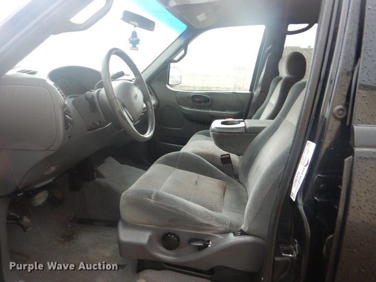 image for item GY9827 2001 Ford F150  SuperCrew pickup truck