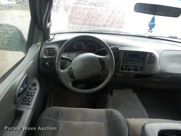 image for item GY9827 2001 Ford F150  SuperCrew pickup truck