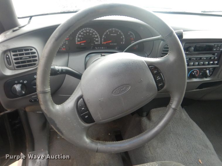 image for item GY9827 2001 Ford F150  SuperCrew pickup truck