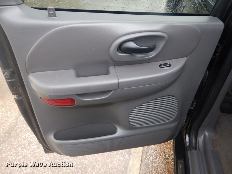 image for item GY9827 2001 Ford F150  SuperCrew pickup truck