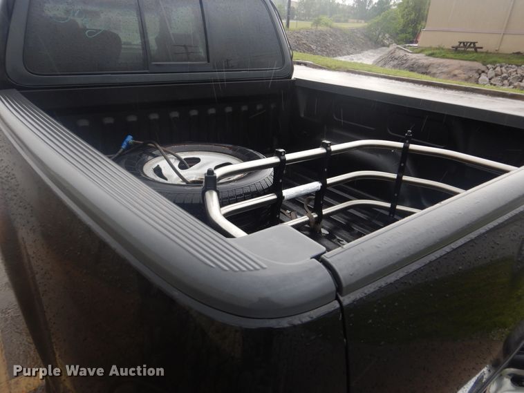 image for item GY9827 2001 Ford F150  SuperCrew pickup truck