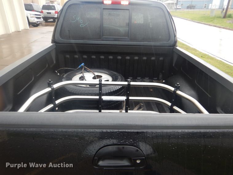 image for item GY9827 2001 Ford F150  SuperCrew pickup truck