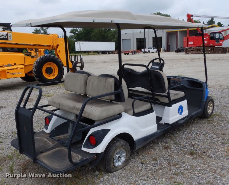 image for item HC9666 2012 Yamaha Concierge 6  golf cart