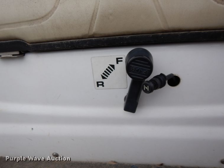 image for item HC9666 2012 Yamaha Concierge 6  golf cart