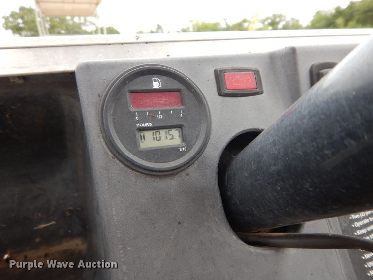 image for item HC9666 2012 Yamaha Concierge 6  golf cart