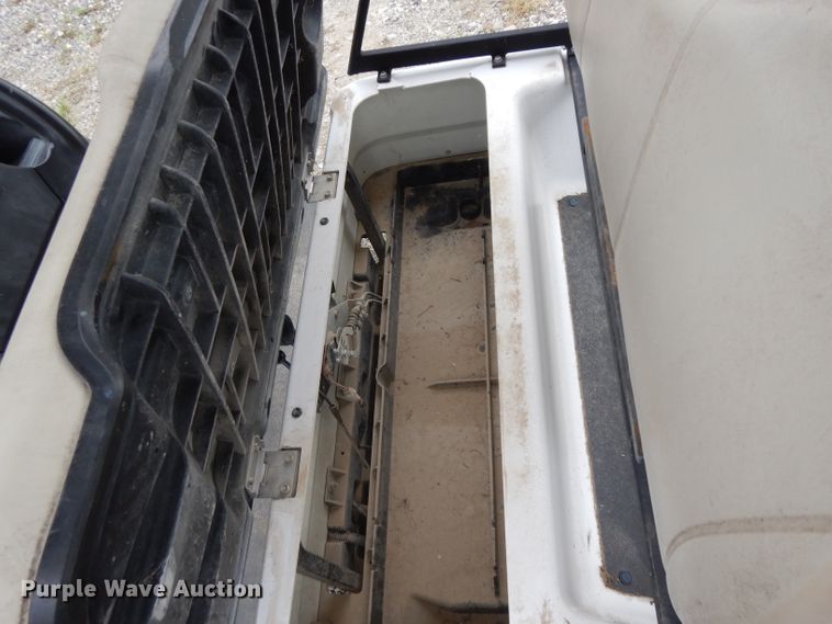 image for item HC9666 2012 Yamaha Concierge 6  golf cart