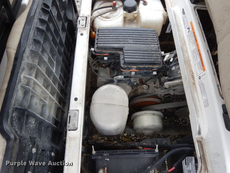 image for item HC9666 2012 Yamaha Concierge 6  golf cart